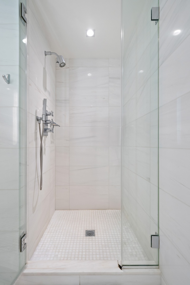 #12 photo, 1355 1st Avenue, 曼哈頓 上东城 Upper East Side , NY 10021