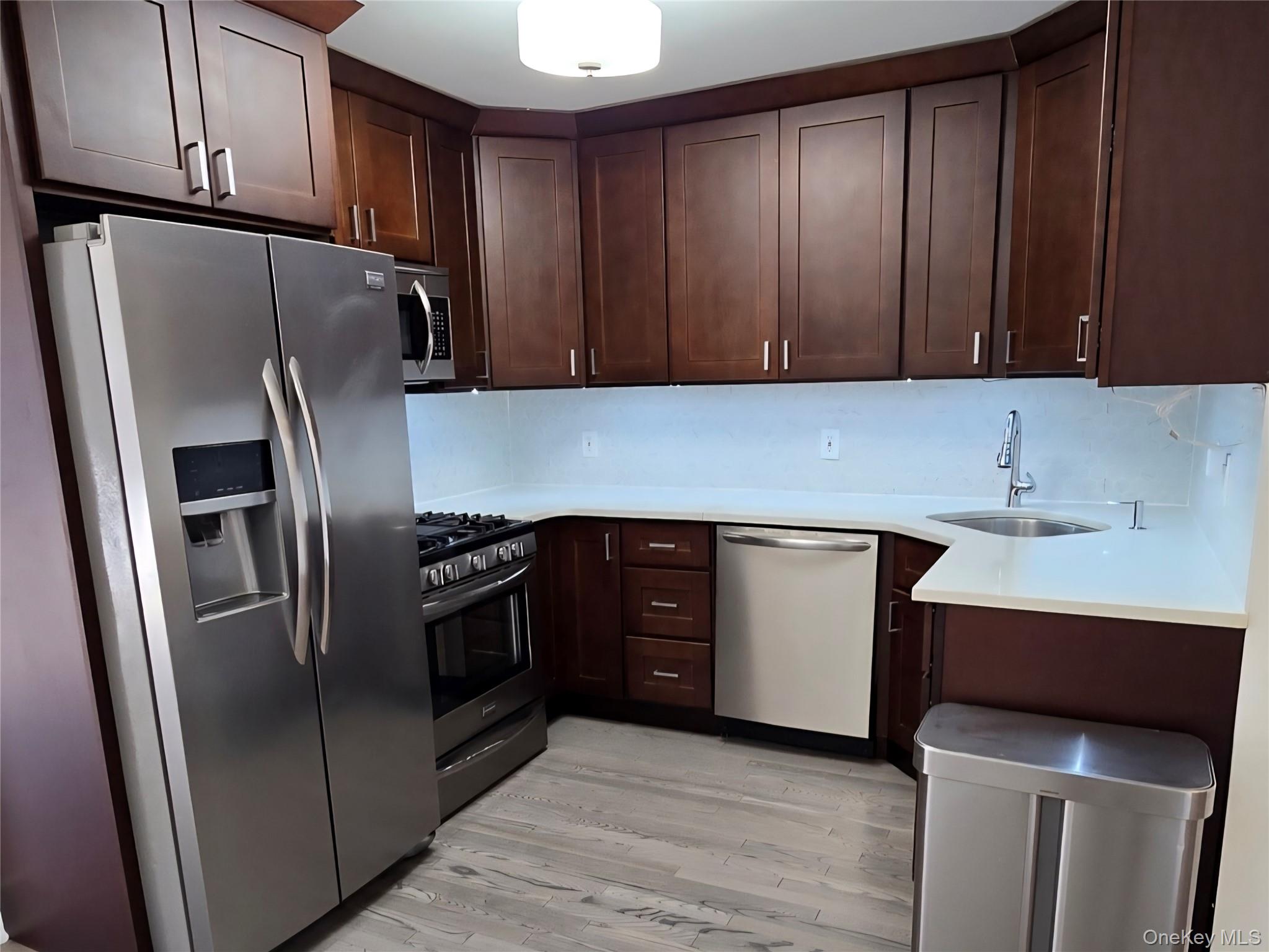 #7 photo, 7411 85th Drive, كوينز Woodhaven , NY 11421