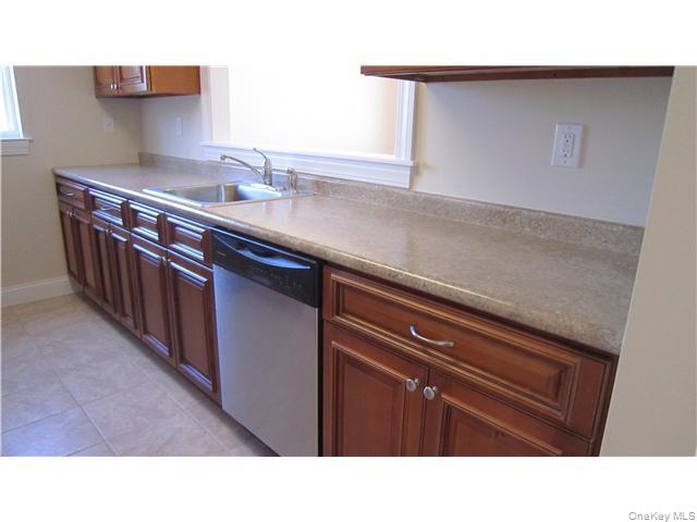 #3 photo, 416 Tondo Circle, Harriman , NY 10926