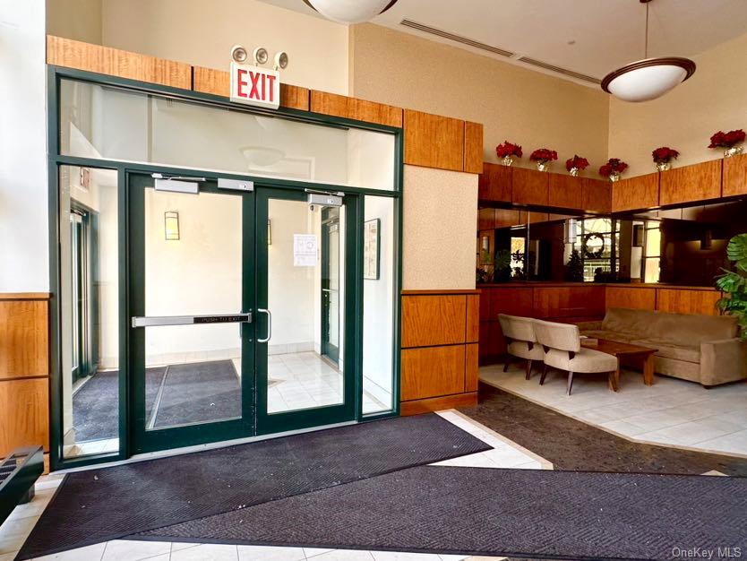 #1 photo, 143-41 84th Drive, कुईंस Briarwood , NY 11435