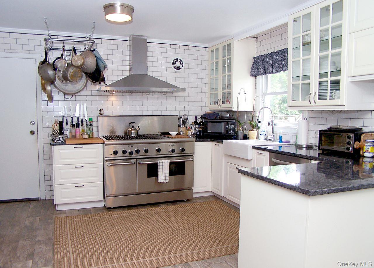 #5 photo, 10 Clarence Street, Copiague , NY 11726