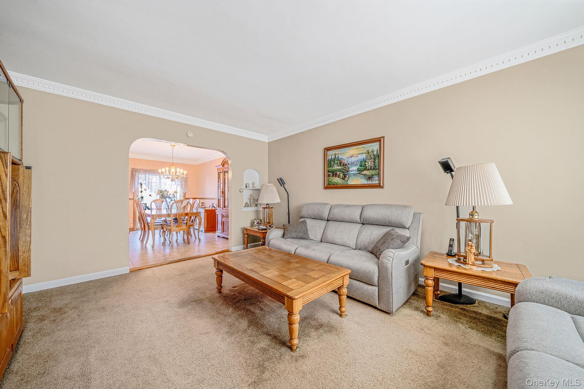 #4 photo, 6051 71st Street, কুইন্‌স Maspeth , NY 11378