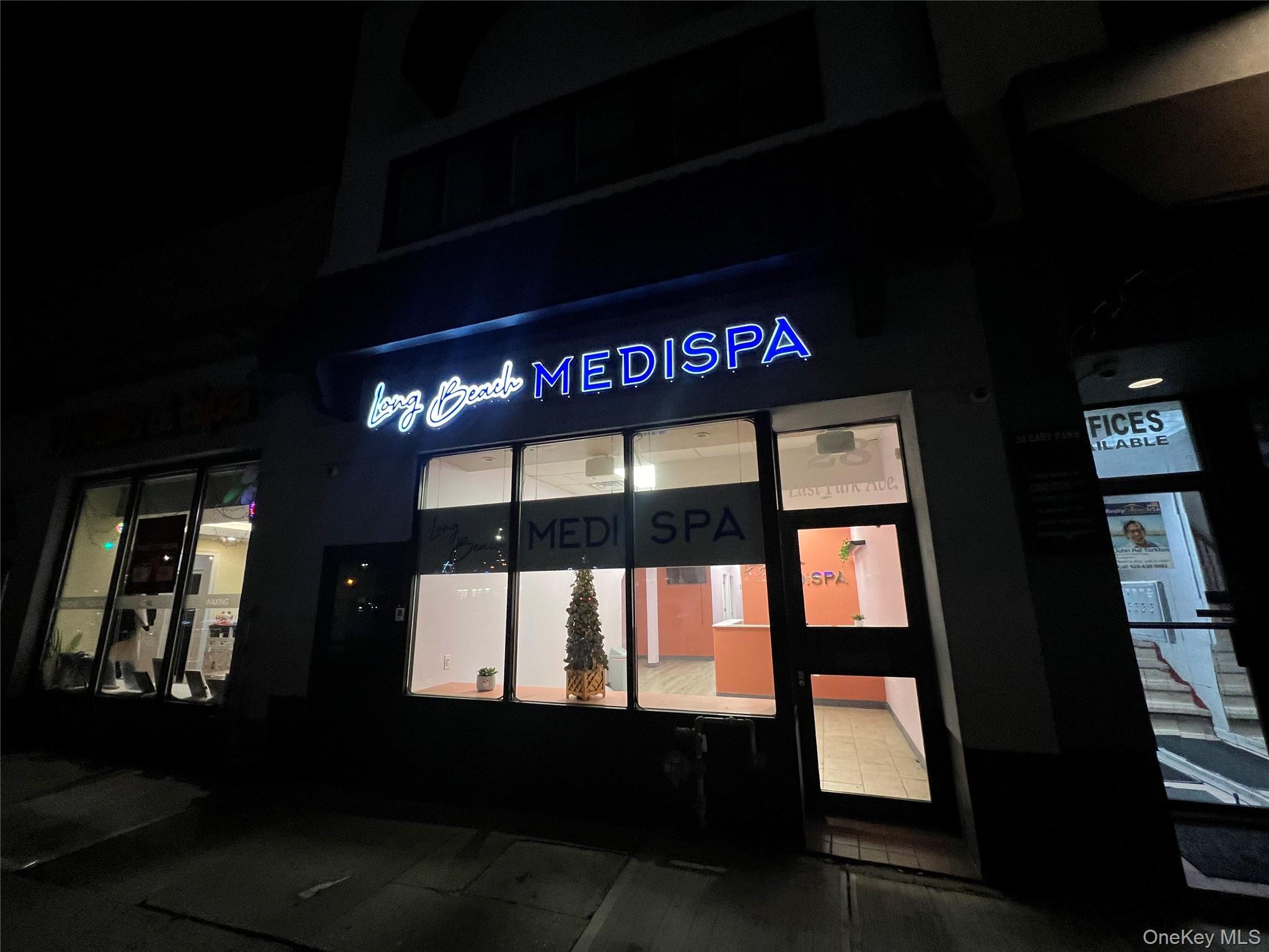 #17 photo, 28 E Park Avenue, 롱 아일랜드 Long Beach , NY 11561