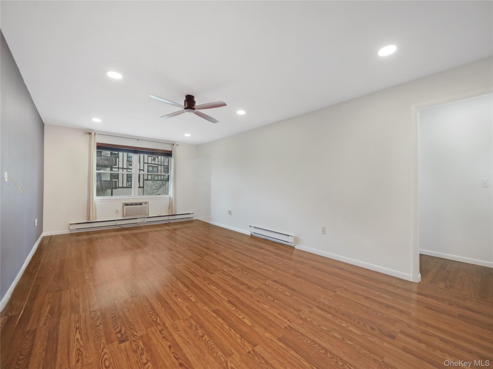 #12 photo, 327 Sierra Vista Lane, 纽约州 Valley Cottage , NY 10989