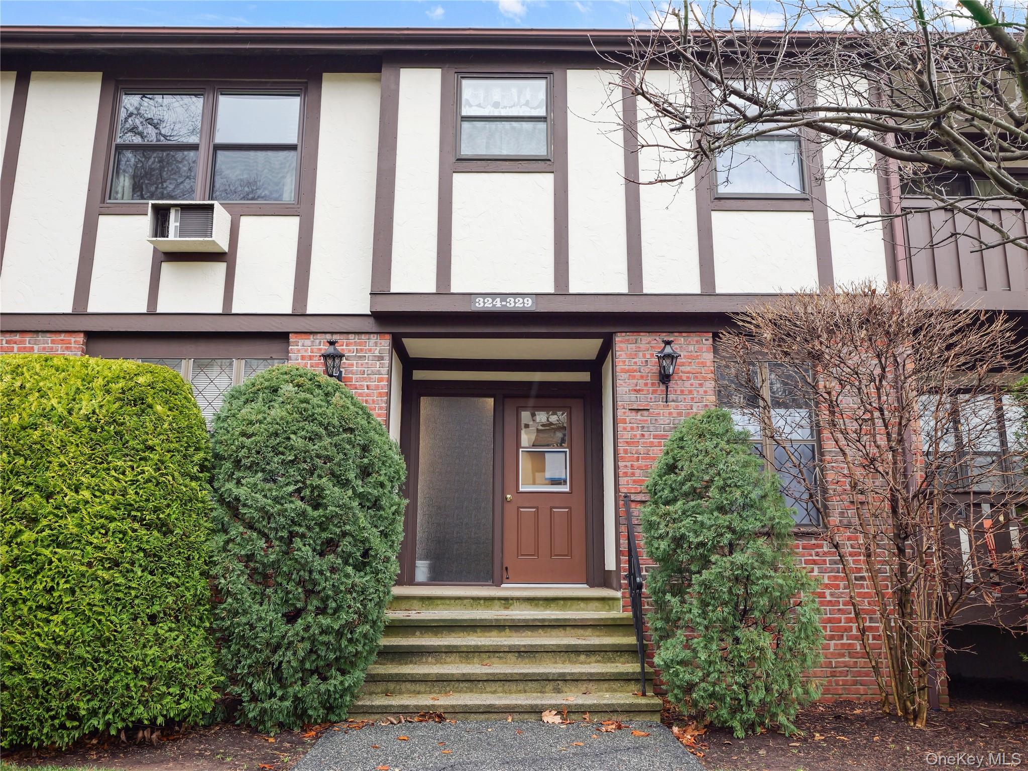 #2 photo, 327 Sierra Vista Lane, 纽约州 Valley Cottage , NY 10989