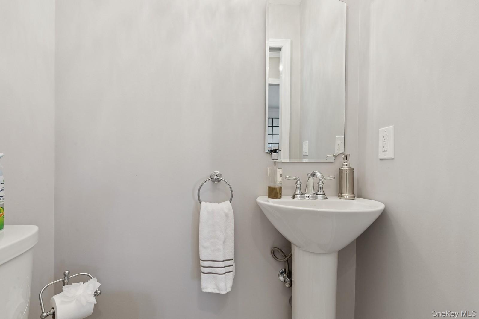 #11 photo, 1110 Gillette Drive, East Marion , NY 11939