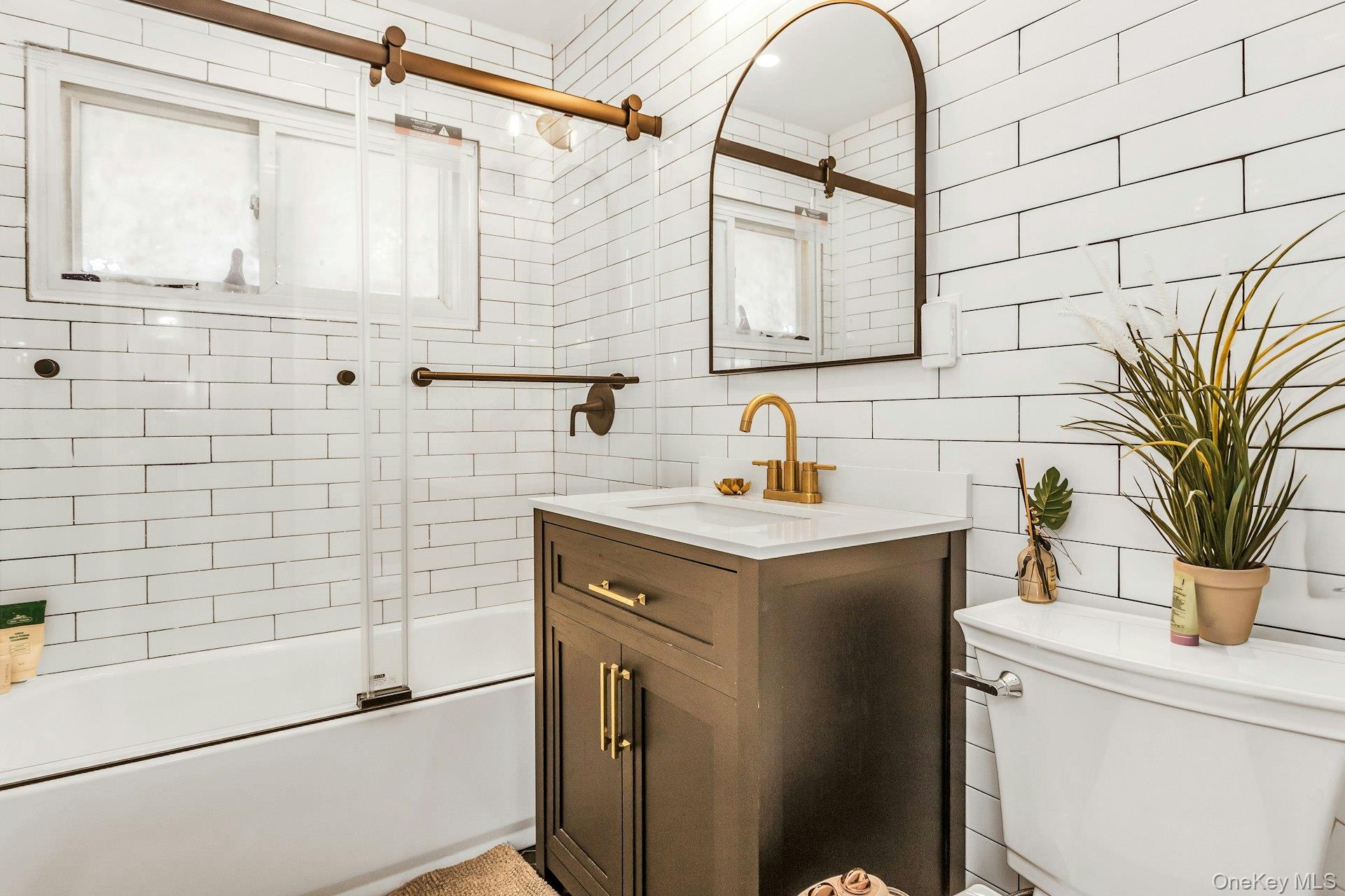 #13 photo, 38 Fireplace Lane, Hicksville , NY 11801