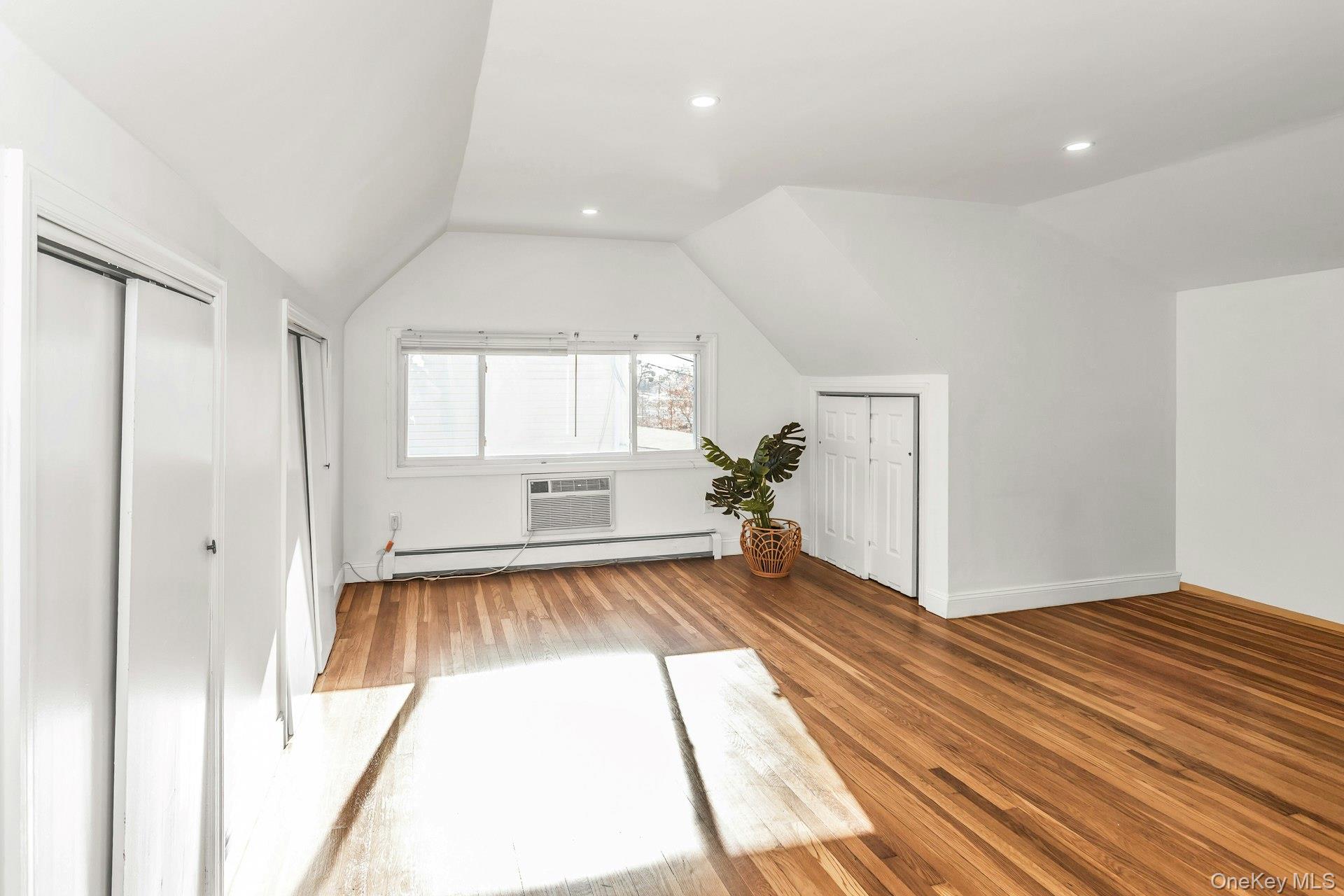 #18 photo, 38 Fireplace Lane, Hicksville , NY 11801