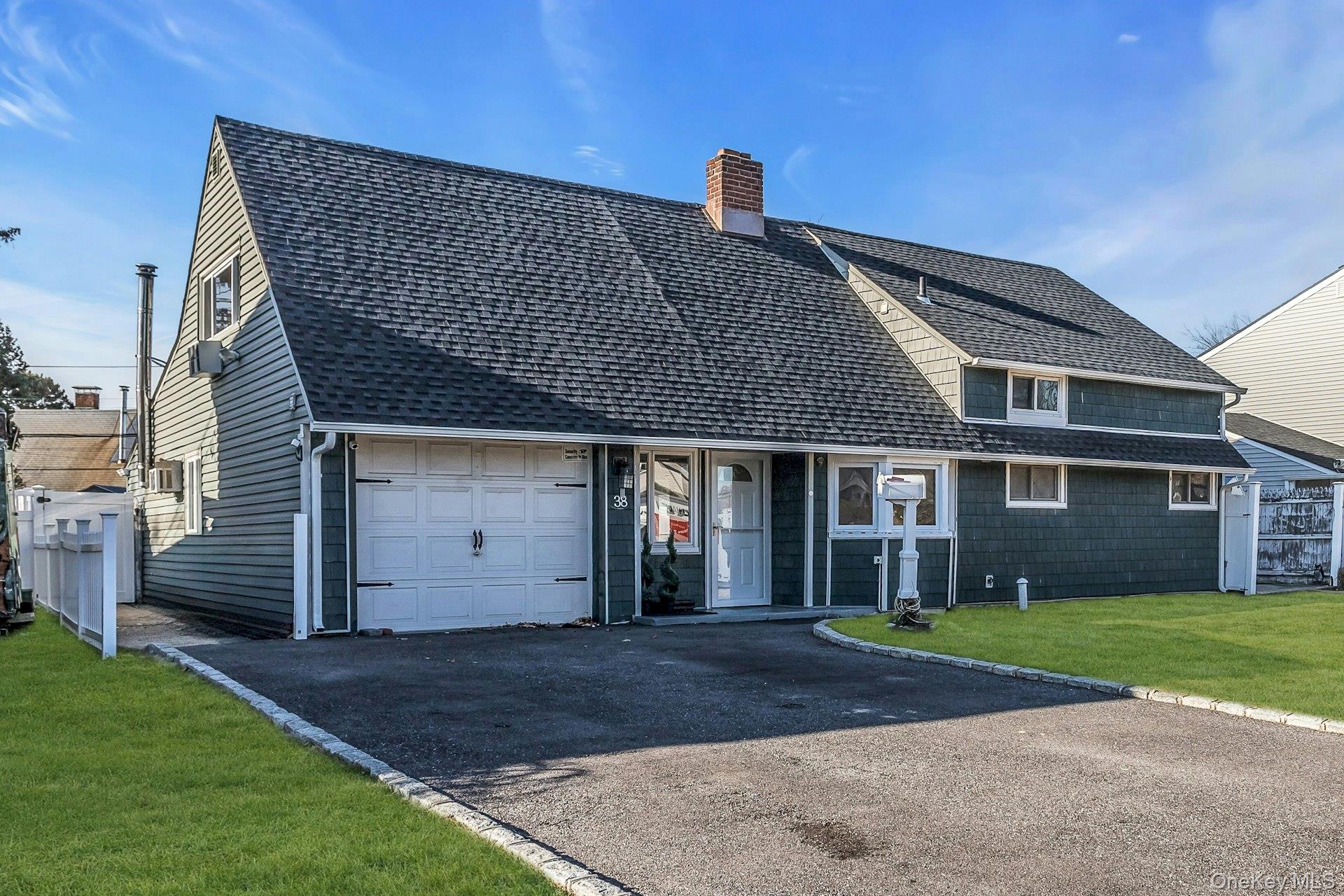 #2 photo, 38 Fireplace Lane, Hicksville , NY 11801