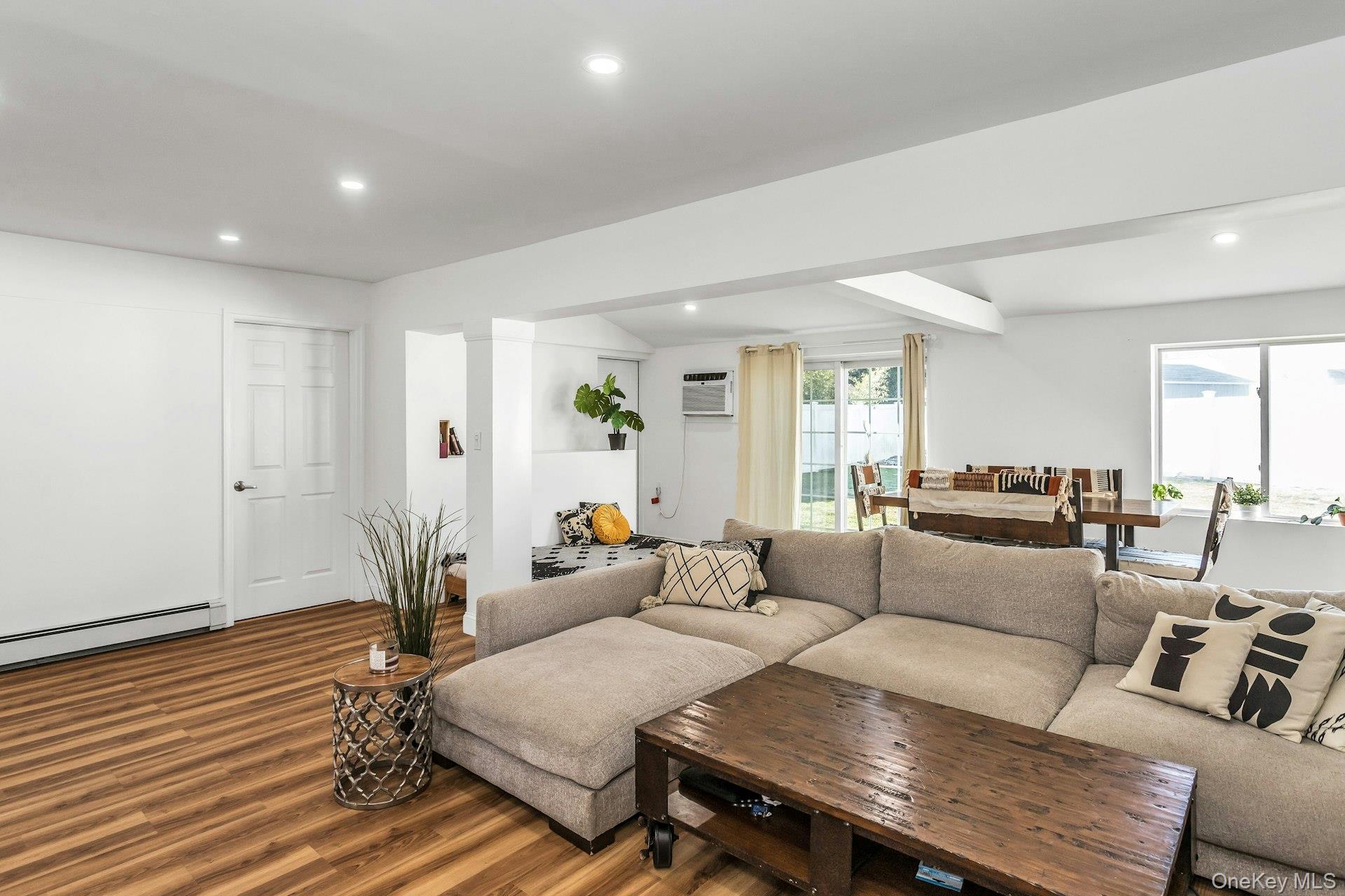 #4 photo, 38 Fireplace Lane, Hicksville , NY 11801