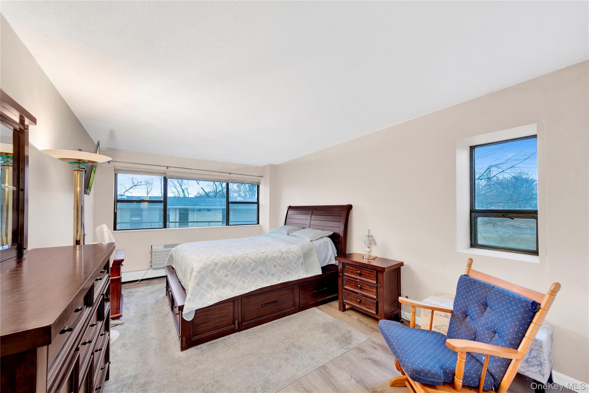 #16 photo, 1523 Central Park ave, Yonkers , NY 10710