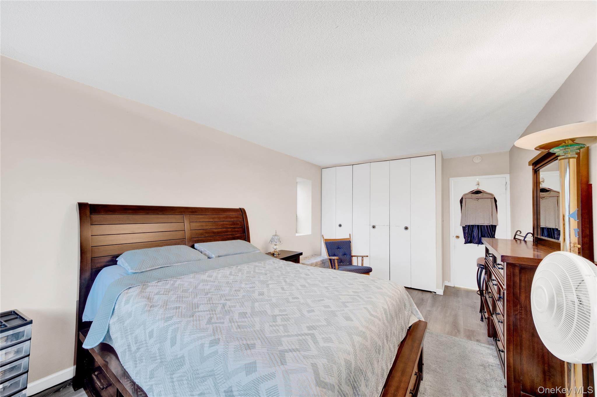 #17 photo, 1523 Central Park ave, Yonkers , NY 10710