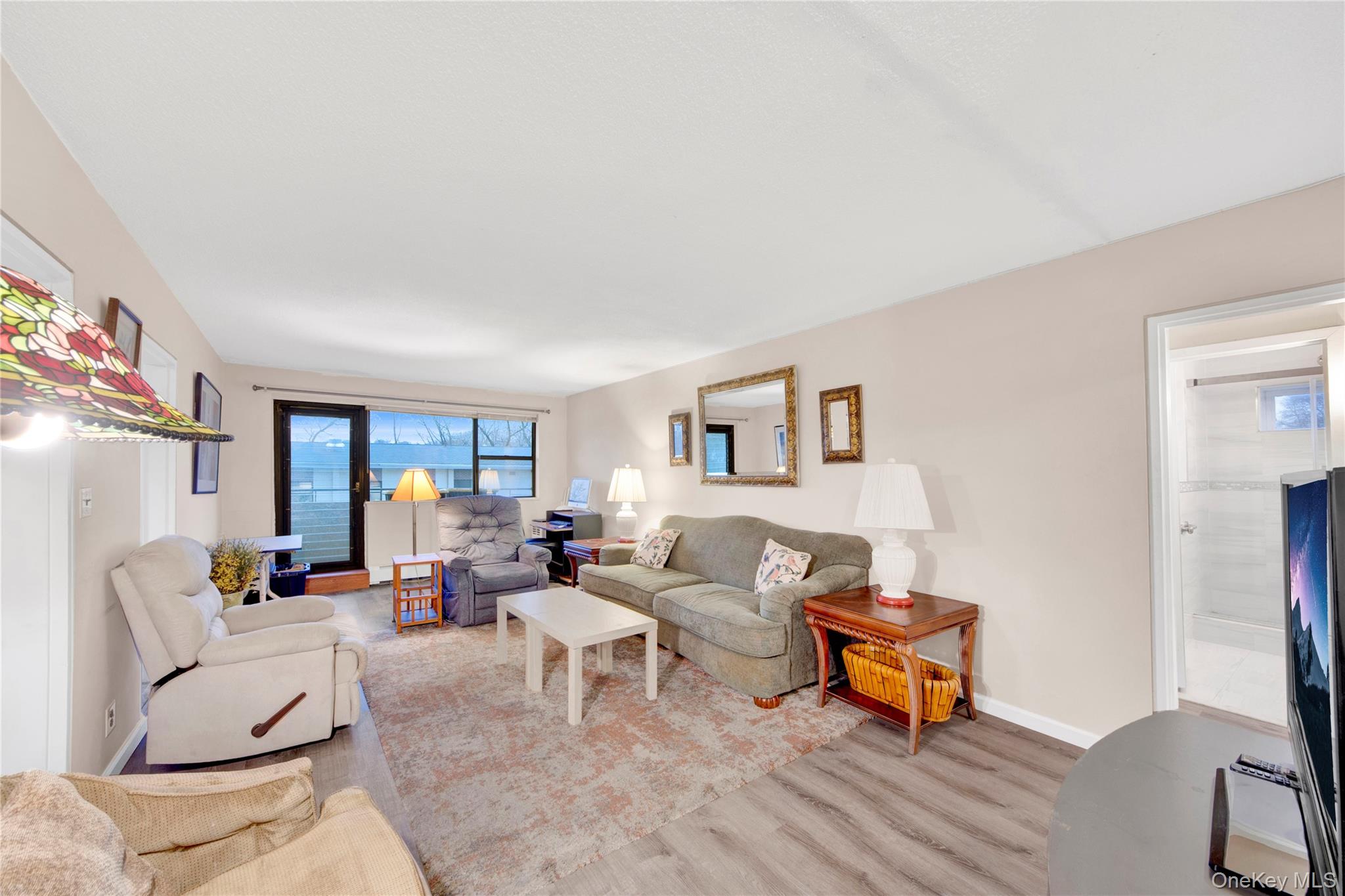 #4 photo, 1523 Central Park ave, Yonkers , NY 10710