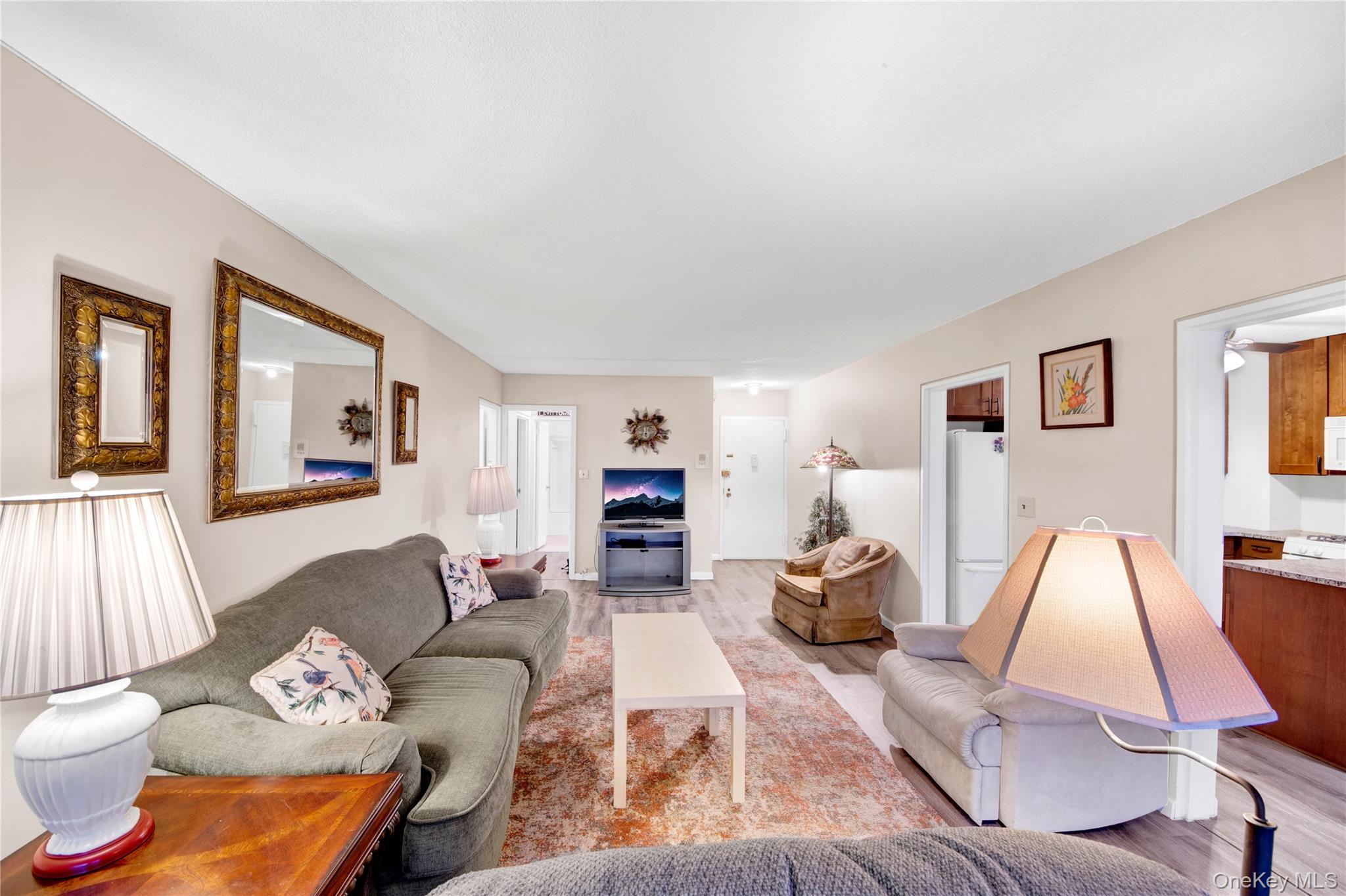 #7 photo, 1523 Central Park ave, Yonkers , NY 10710