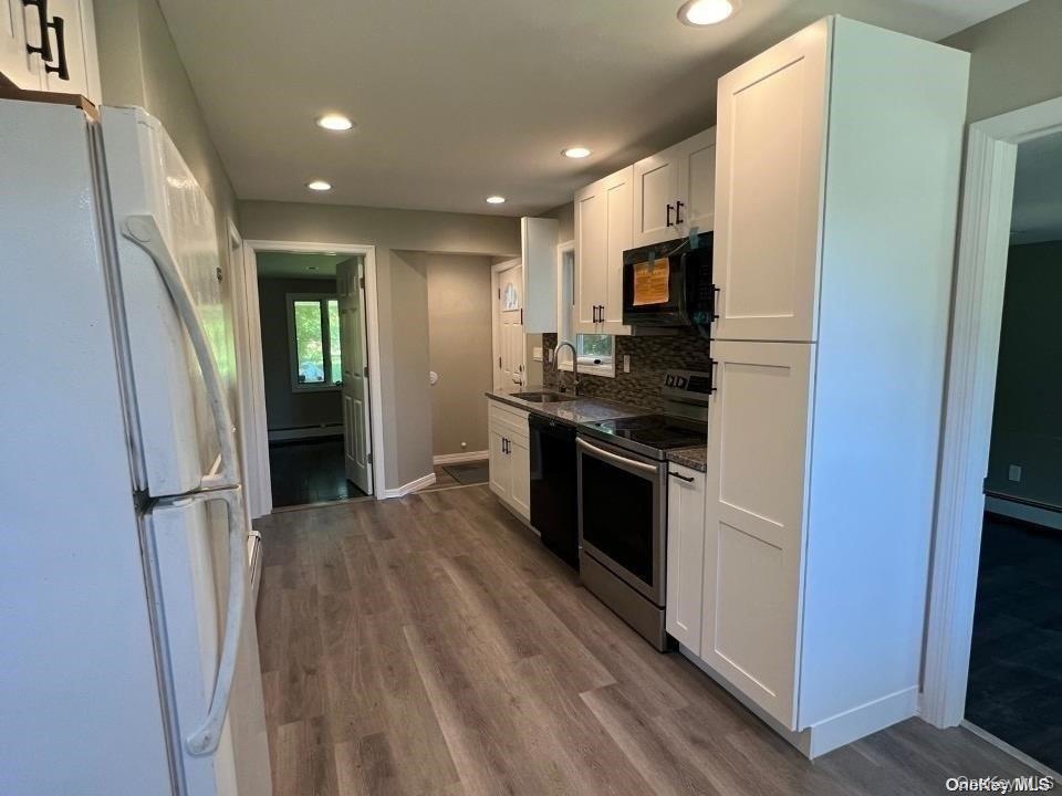 #2 photo, 253 E 17th Street, सफ़ोक काउंटी Huntington Station , NY 11746