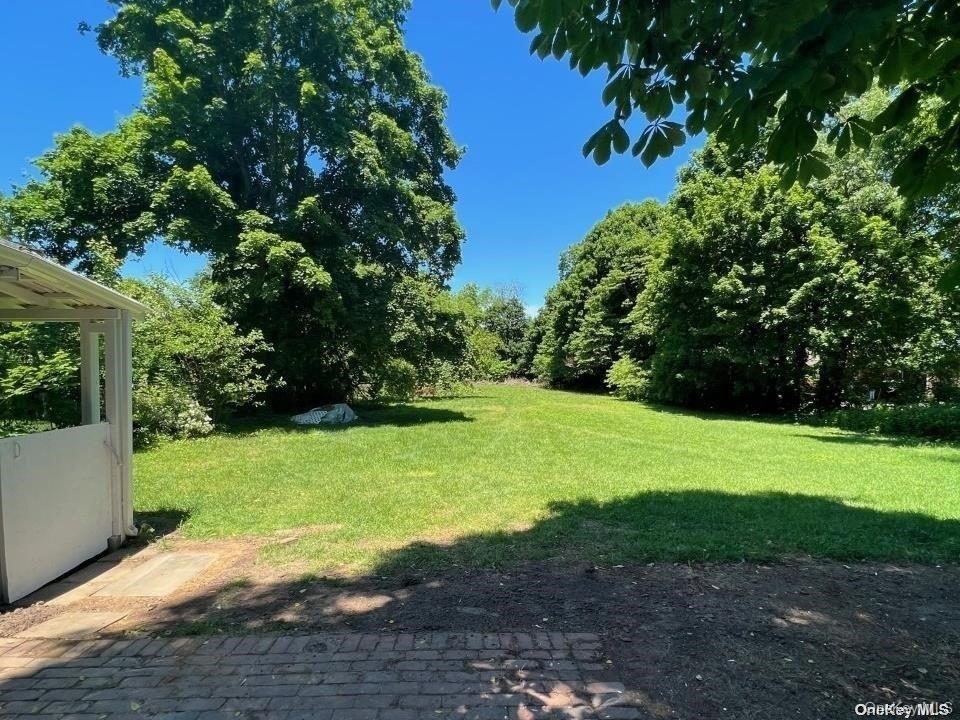 #9 photo, 253 E 17th Street, सफ़ोक काउंटी Huntington Station , NY 11746