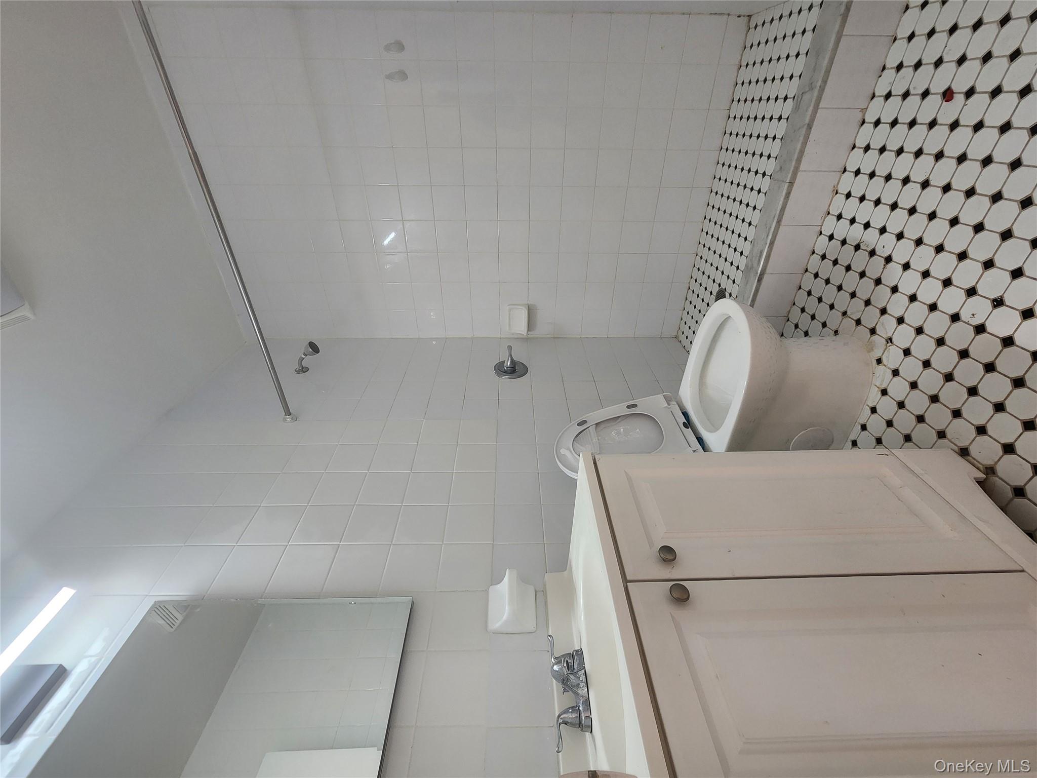 #6 photo, 6121 159th Street, 皇后區 新鮮草原 Fresh Meadows , NY 11365