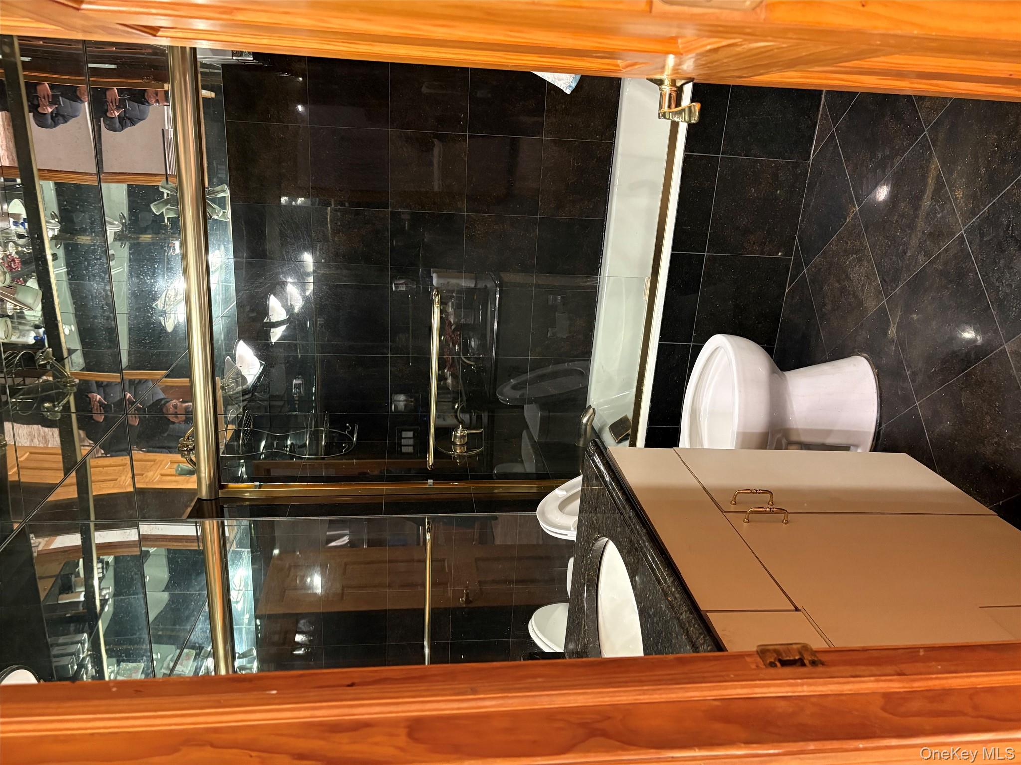 #10 photo, 258-05 83rd Avenue, Glen Oaks , NY 11004