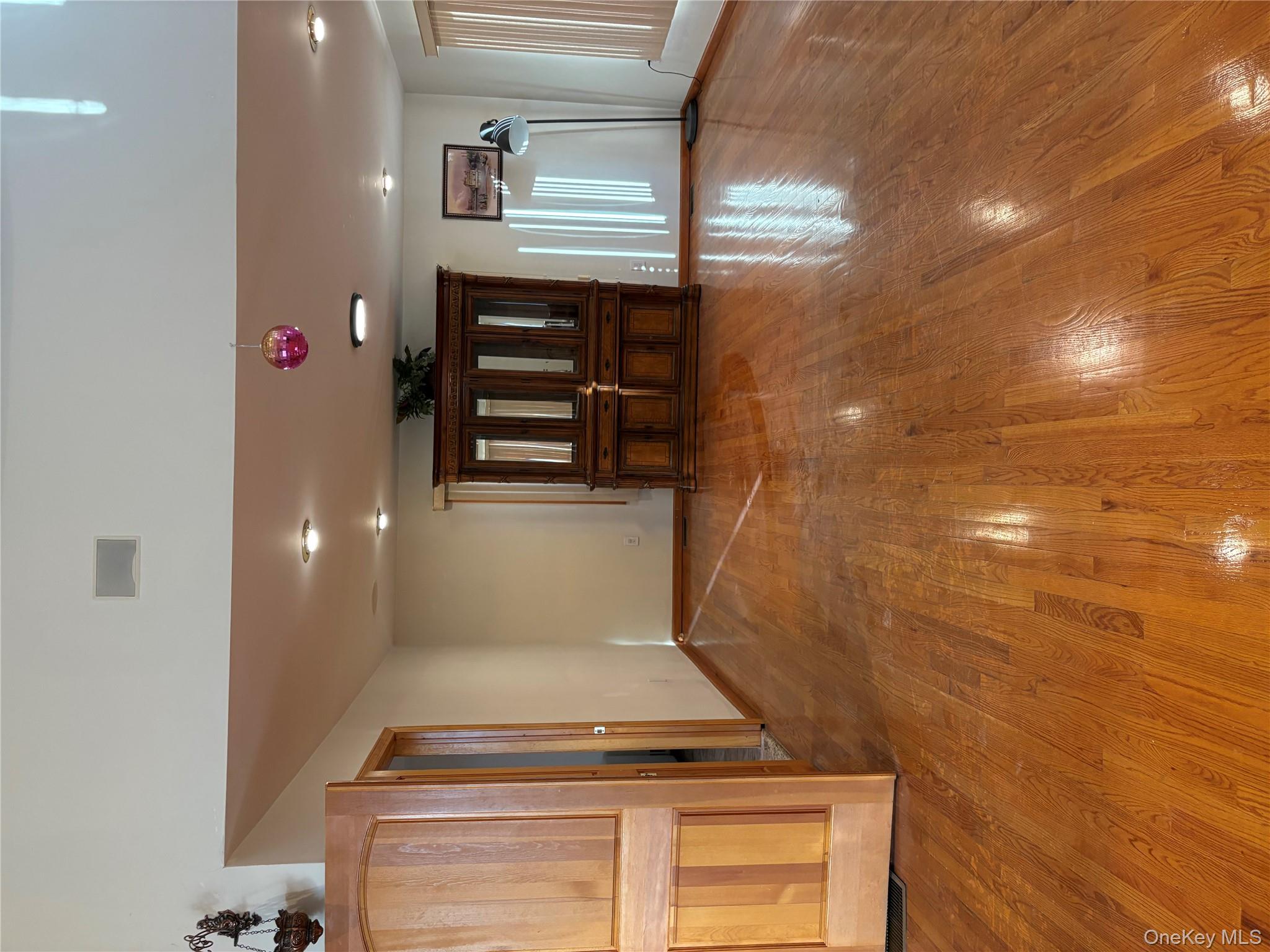 #3 photo, 258-05 83rd Avenue, Glen Oaks , NY 11004