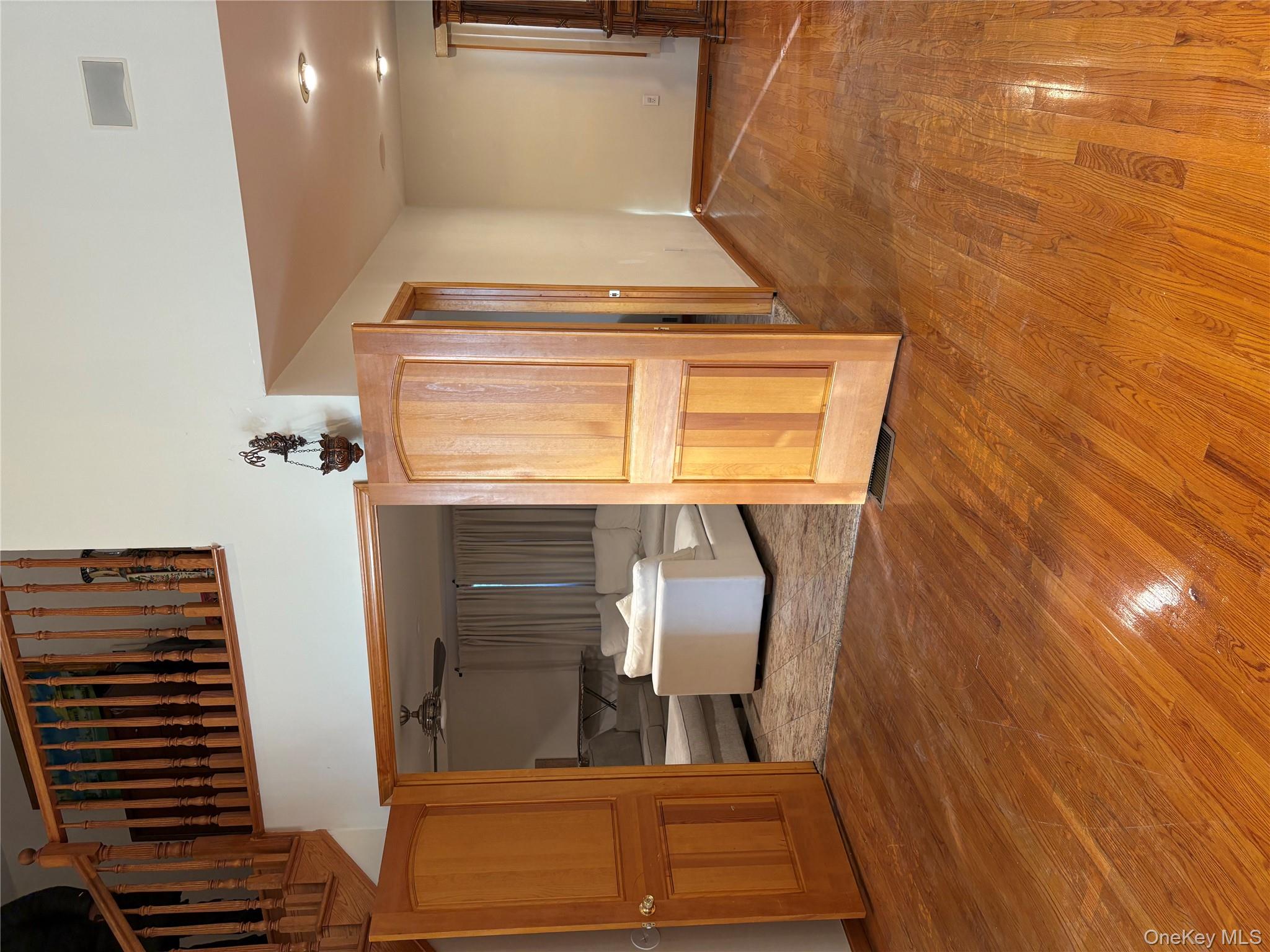 #4 photo, 258-05 83rd Avenue, Glen Oaks , NY 11004