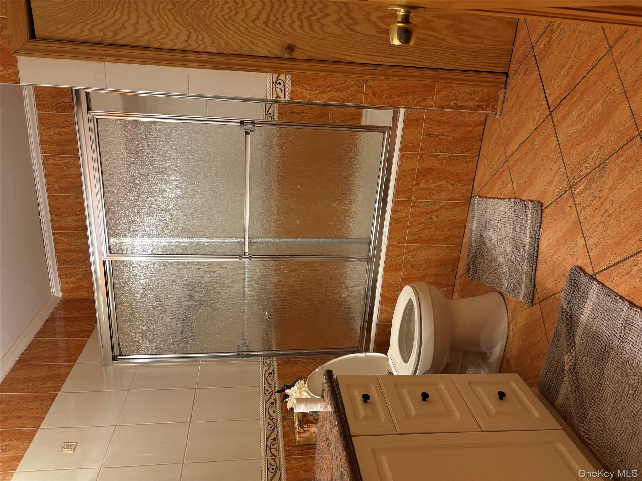 #8 photo, 258-05 83rd Avenue, Glen Oaks , NY 11004