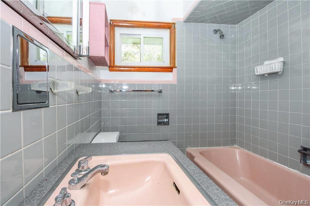 #15 photo, 26 Montrose Point Road, Montrose , NY 10548