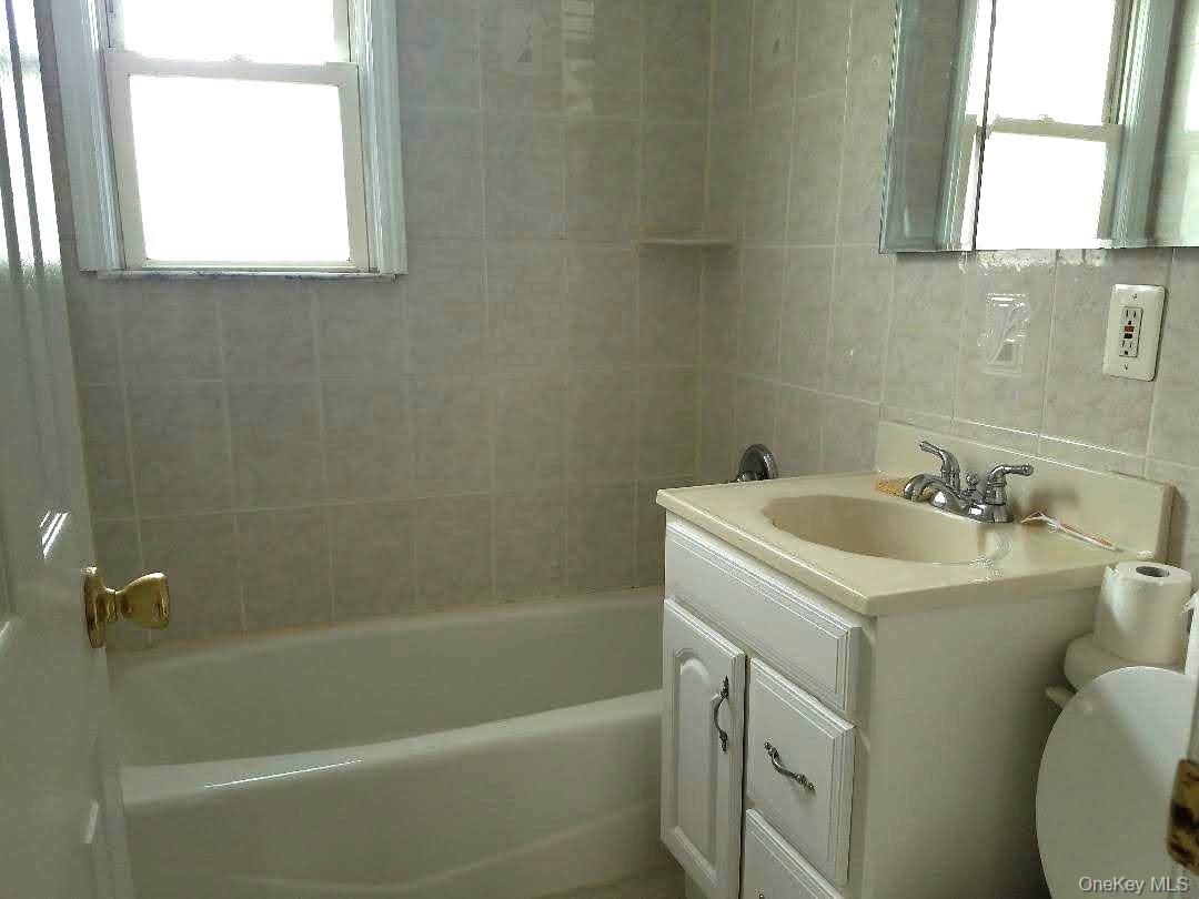 #6 photo, 625 E Broadway, 롱 아일랜드 Long Beach , NY 11561