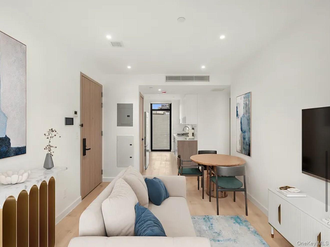 #7 photo, 4262 Hunter Street, 뉴욕퀸즈 Long Island City , NY 11101