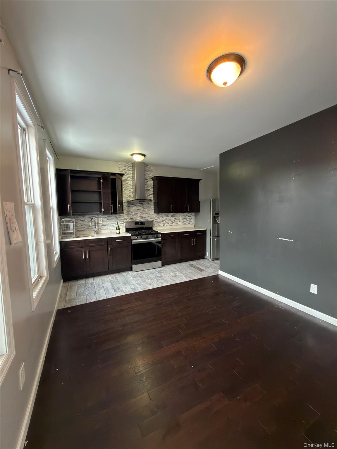 #4 photo, 3145 84th Street, 뉴욕퀸즈 East Elmhurst , NY 11370