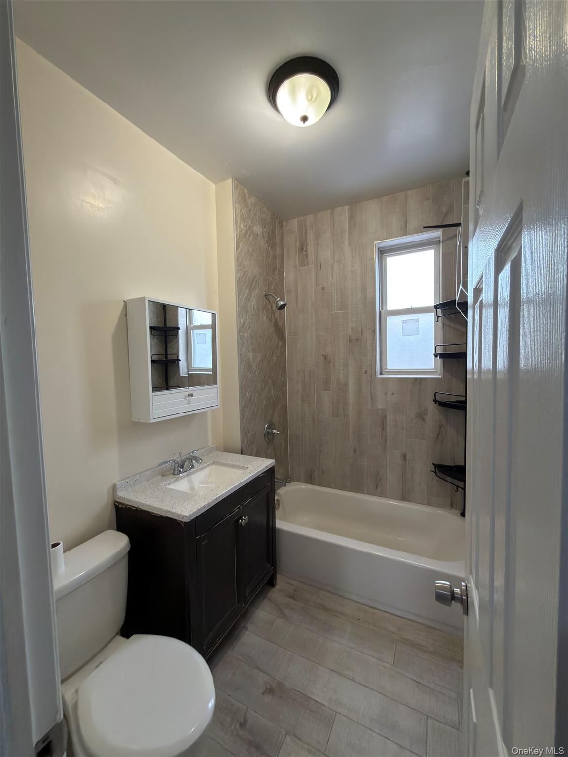 #5 photo, 3145 84th Street, 뉴욕퀸즈 East Elmhurst , NY 11370