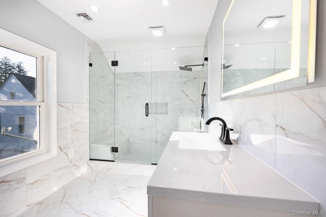 #18 photo, 178 N Ocean Avenue, 롱 아일랜드 Patchogue , NY 11772