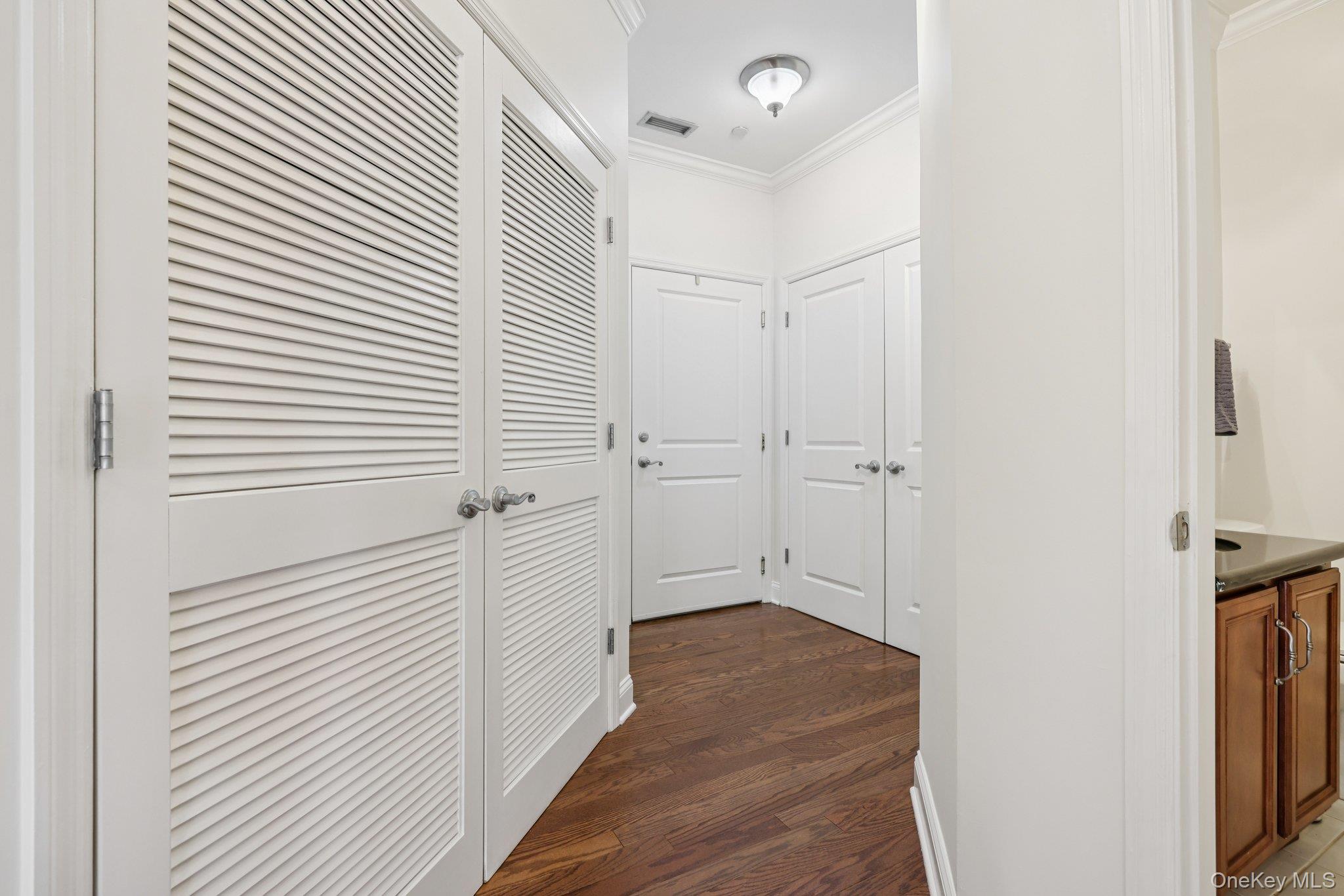 #16 photo, 410 Westchester Avenue, Port Chester , NY 10573