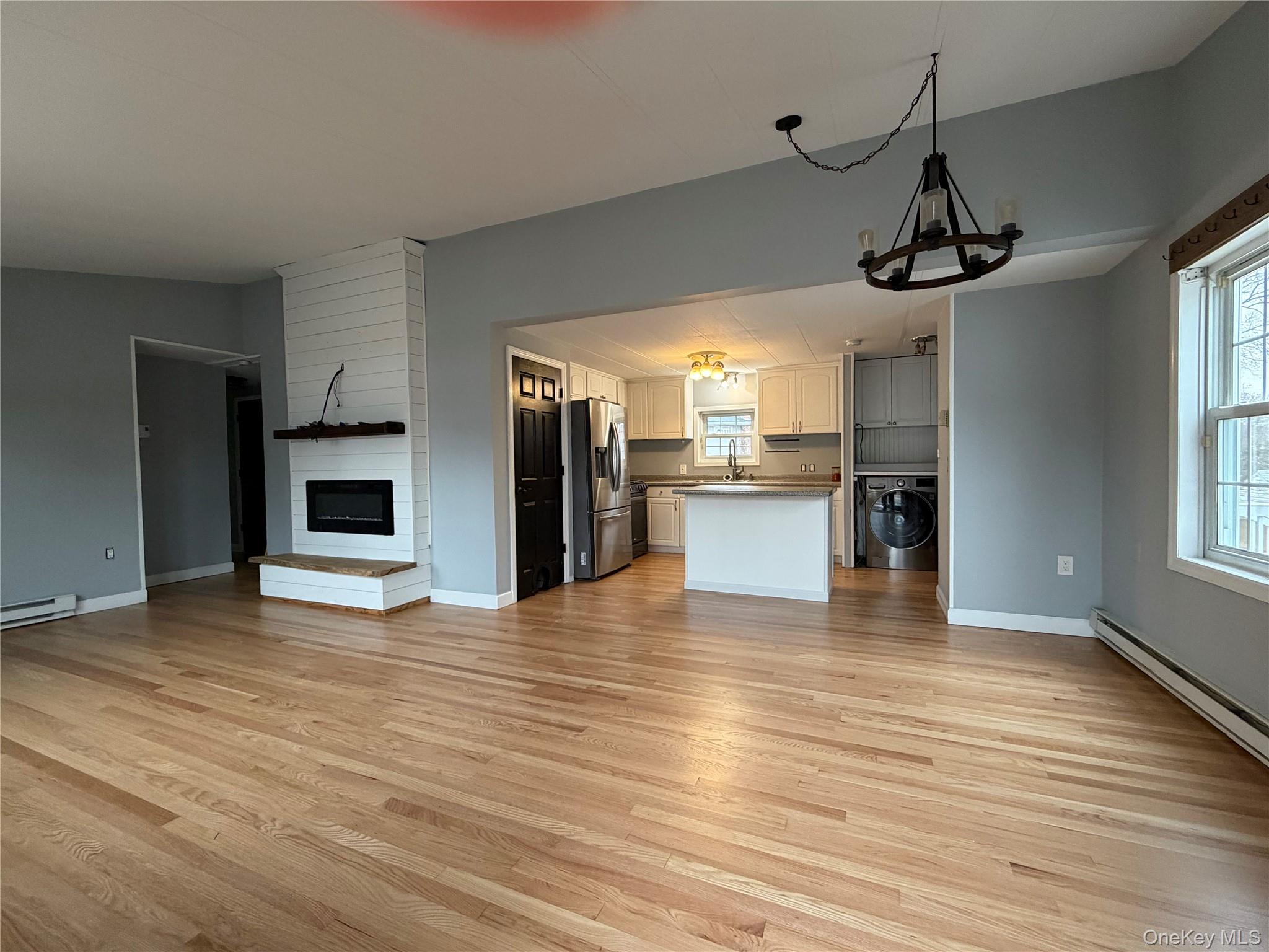 #1 photo, 101 Rosevale Avenue, سوفولك Ronkonkoma , NY 11779