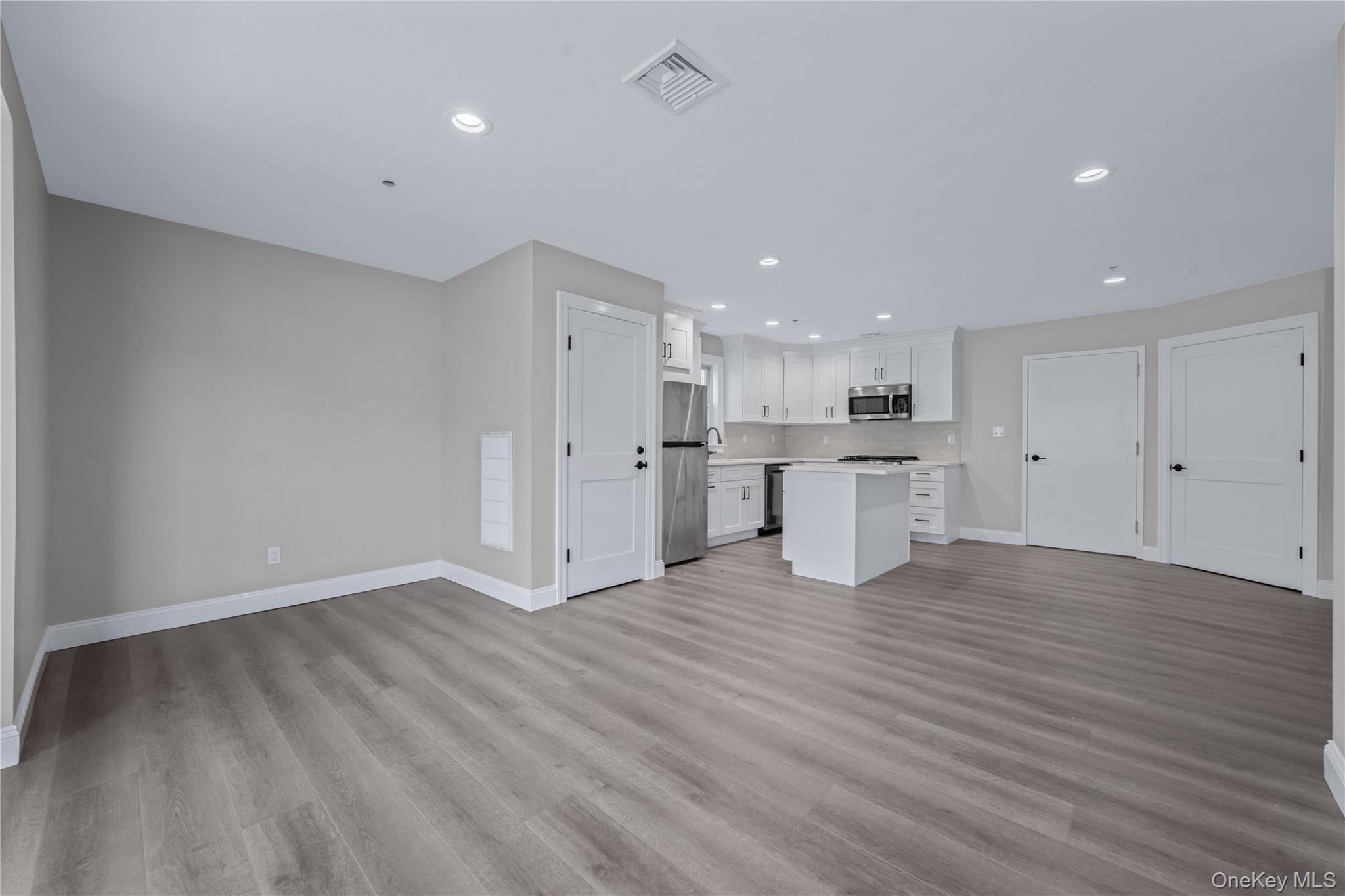 #16 photo, 110 School Street, Glen Cove , NY 11542