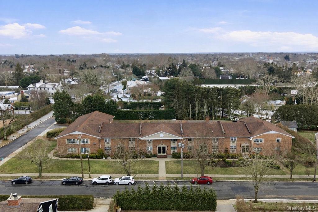 #13 photo, 26 Layton Avenue, Southampton , NY 11968