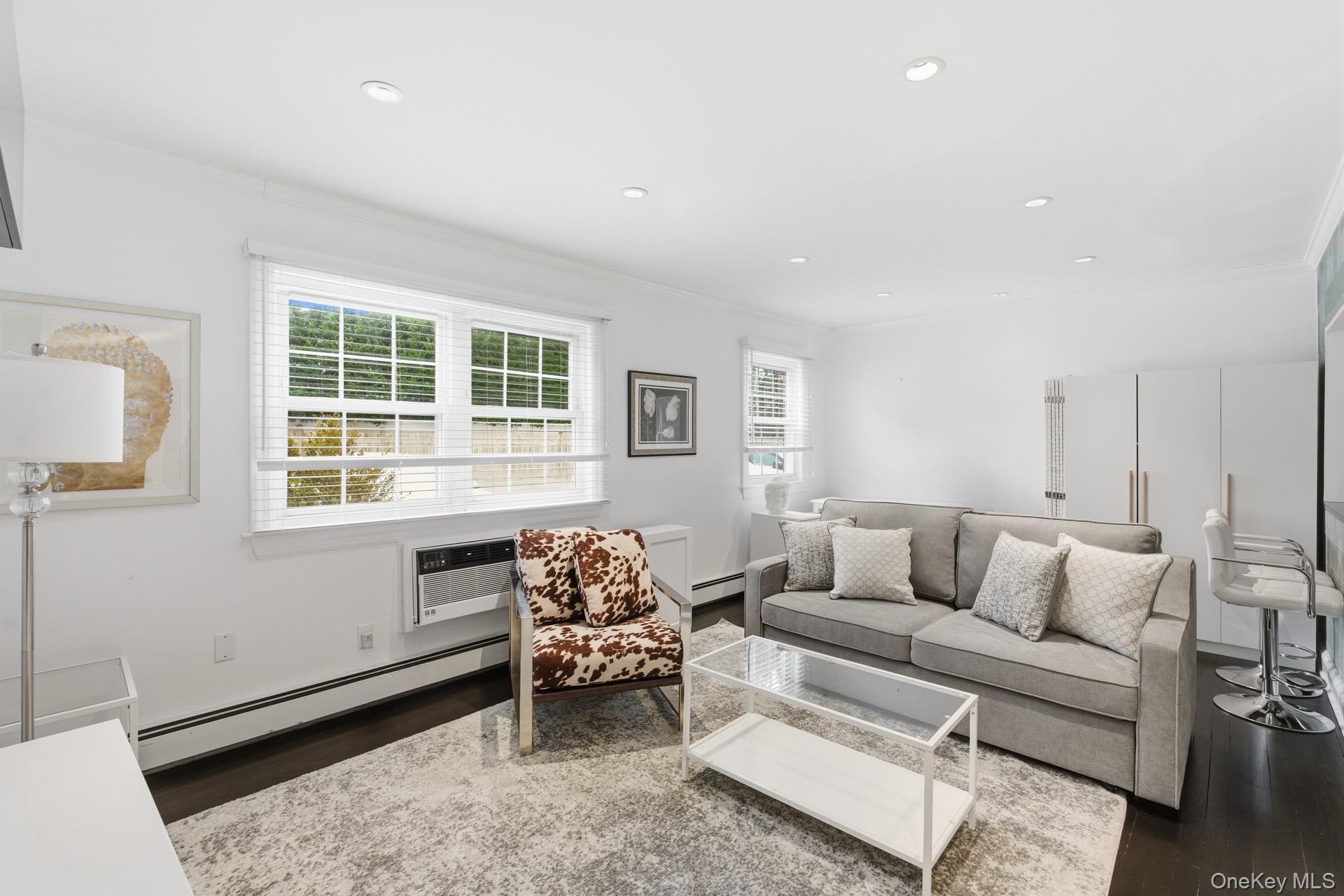 #3 photo, 26 Layton Avenue, Southampton , NY 11968