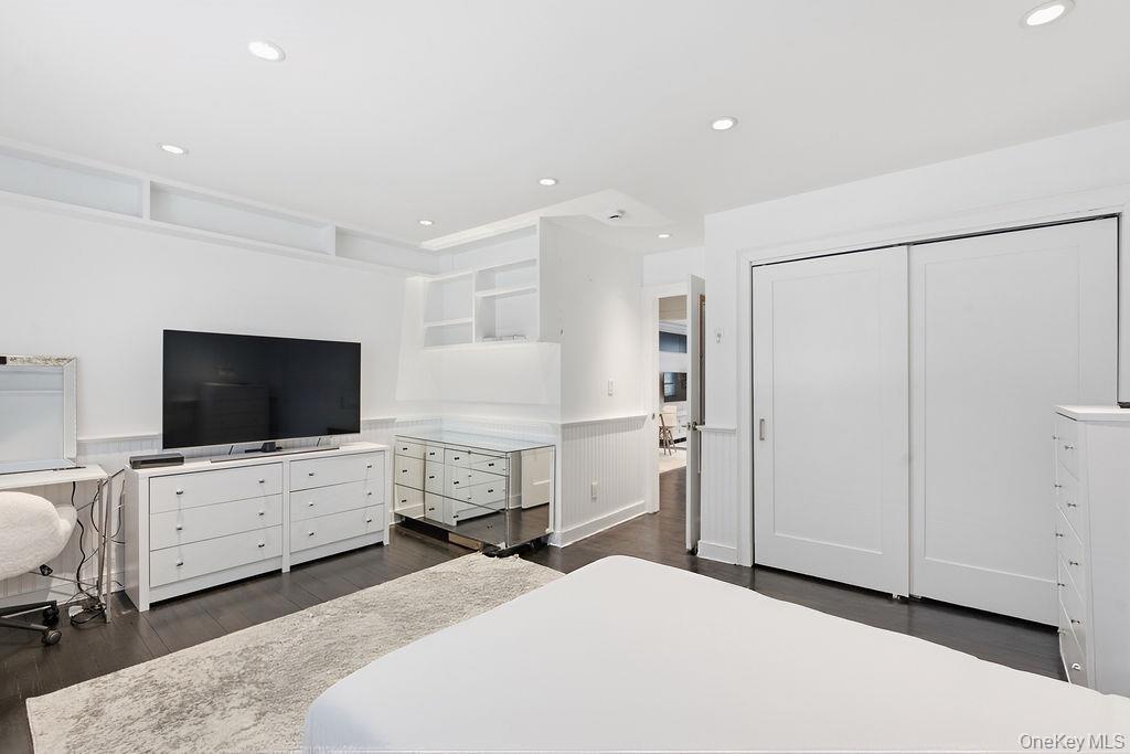 #9 photo, 26 Layton Avenue, Southampton , NY 11968