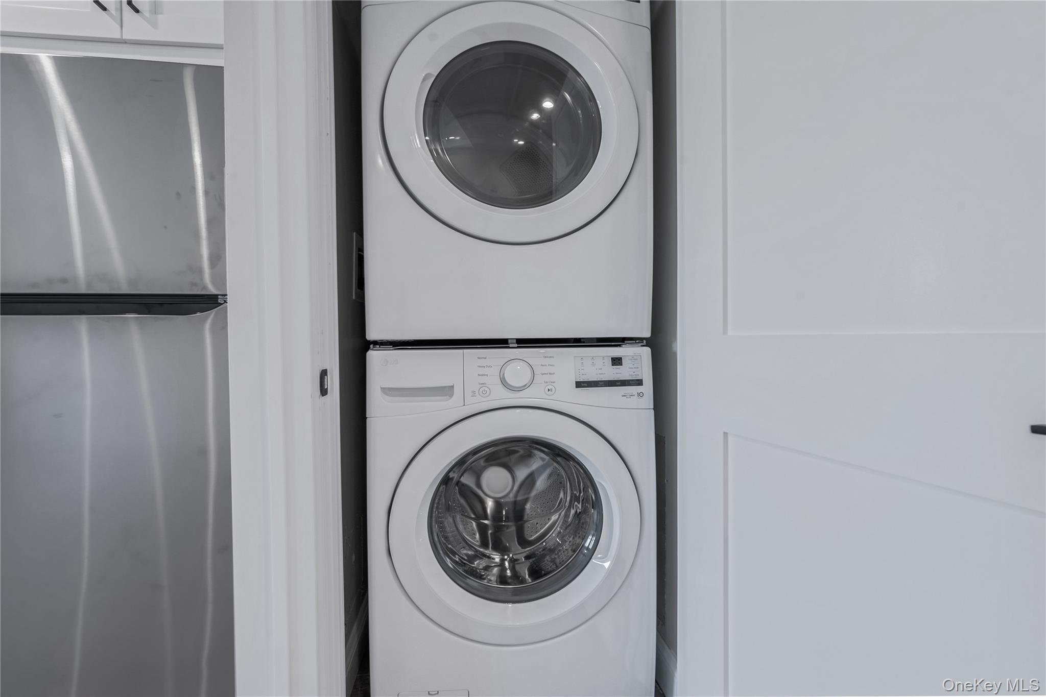 #11 photo, 110 School Street, नासाउ काउंटी Glen Cove , NY 11542