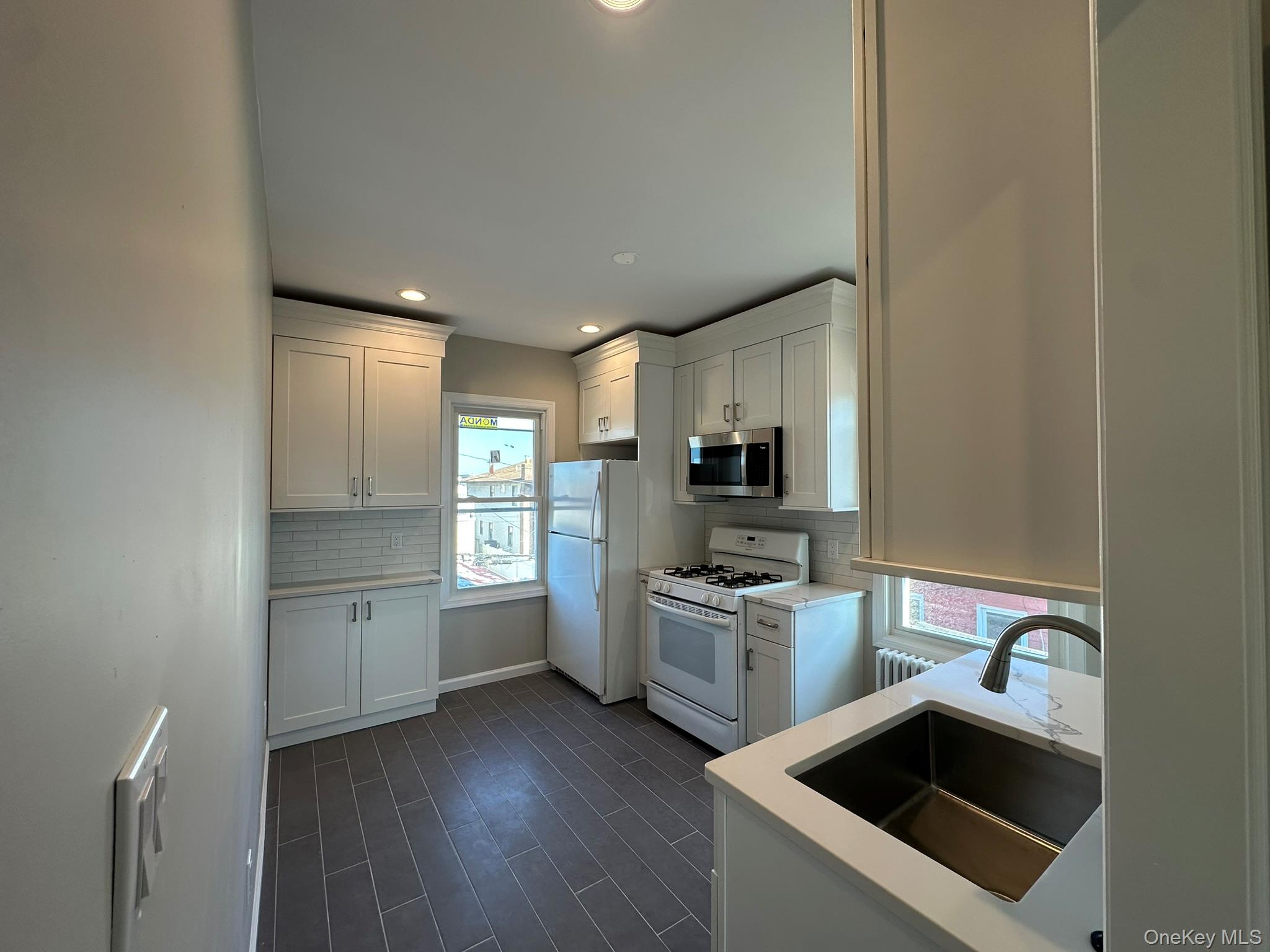 #4 photo, 149 W Market Street, नासाउ काउंटी Long Beach , NY 11561