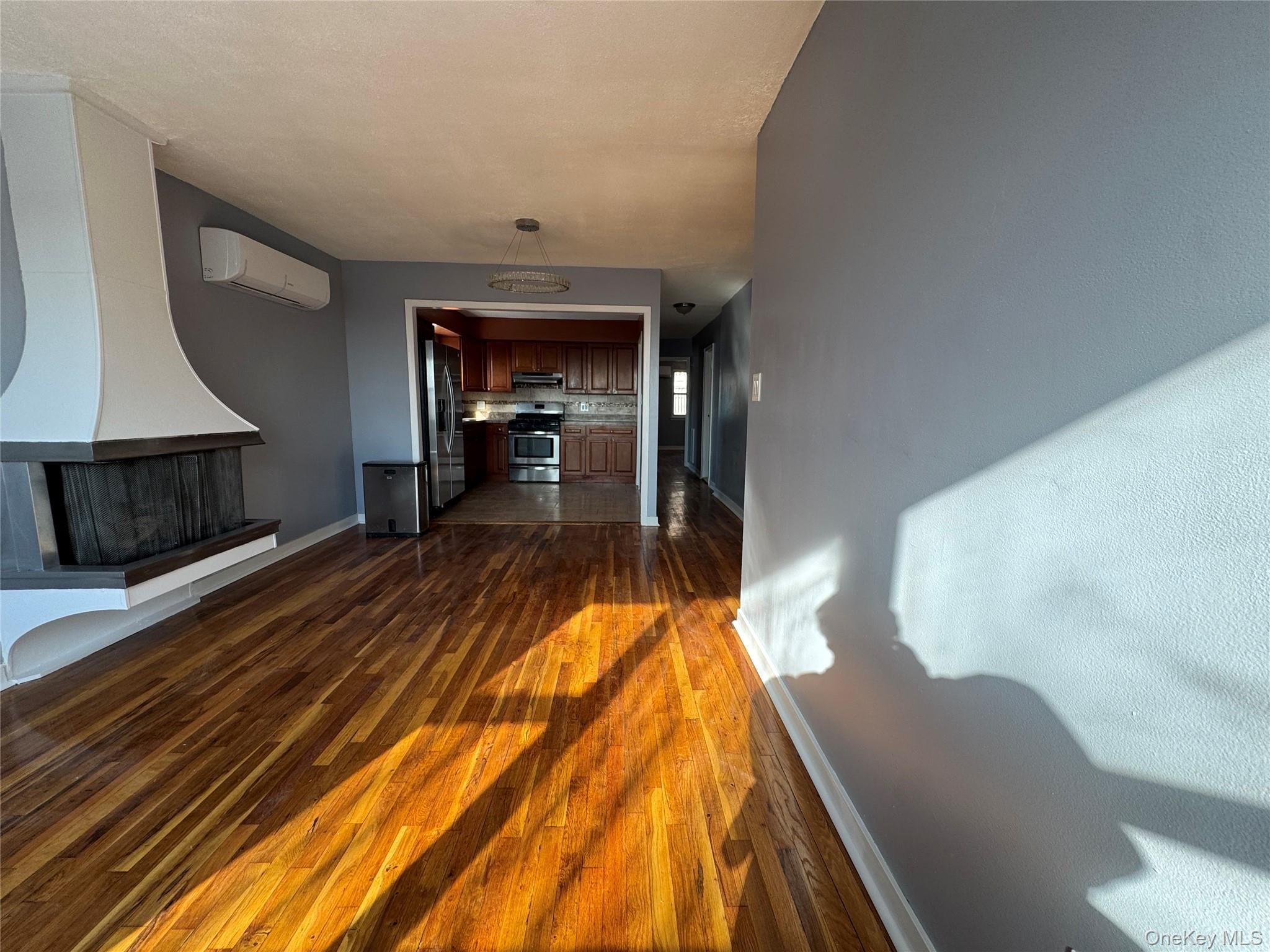 #1 photo, 74-09 85th Road, 皇后區 木港 Woodhaven , NY 11421