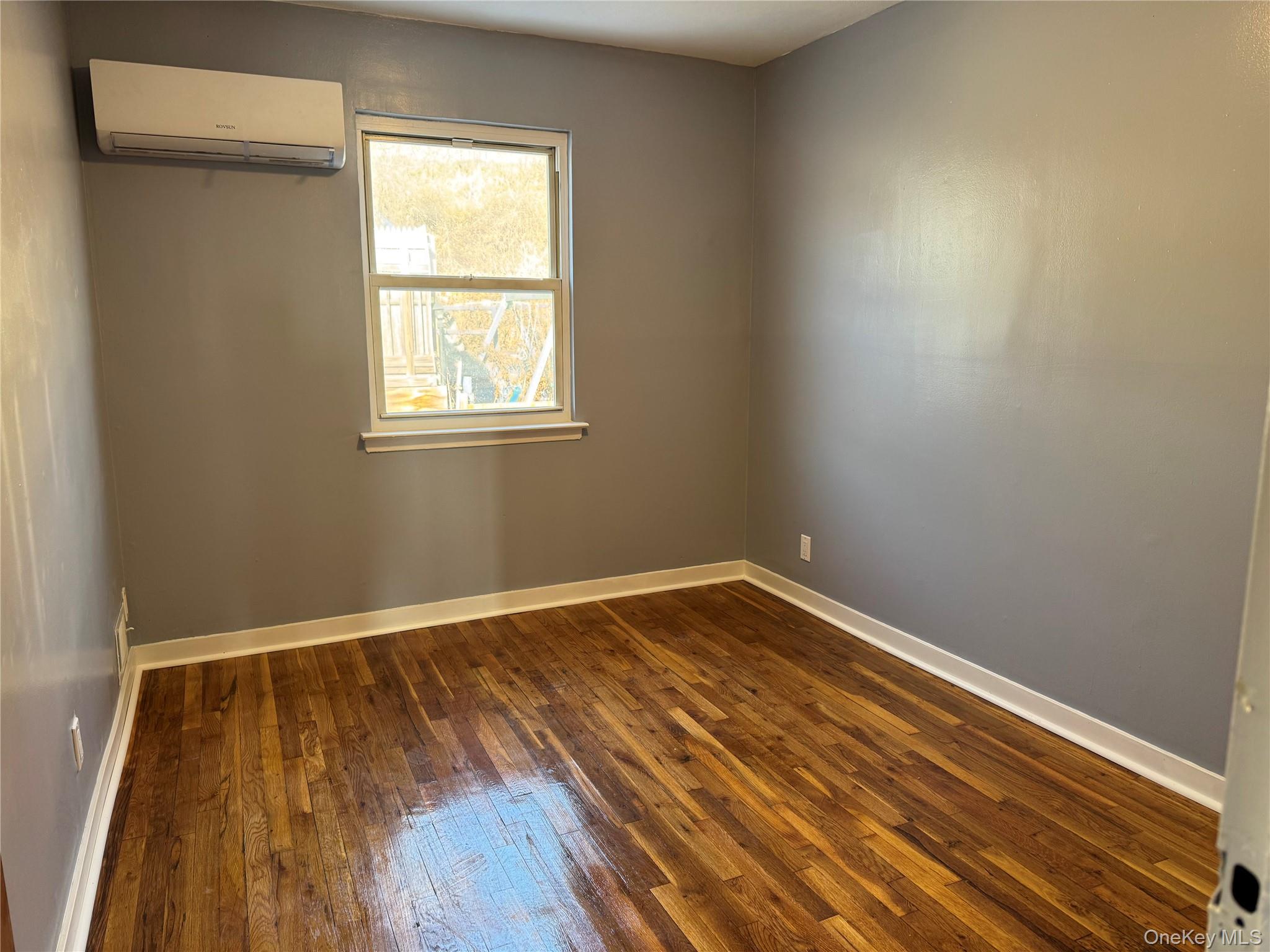 #4 photo, 74-09 85th Road, 皇后區 木港 Woodhaven , NY 11421