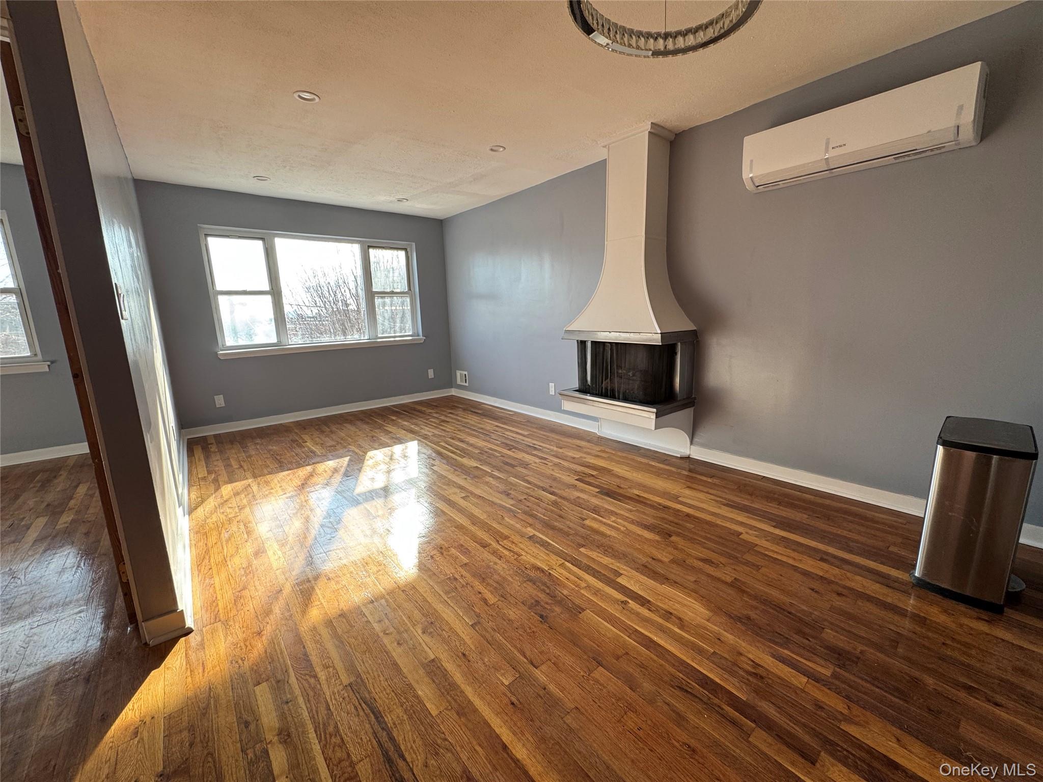 #8 photo, 74-09 85th Road, 皇后區 木港 Woodhaven , NY 11421