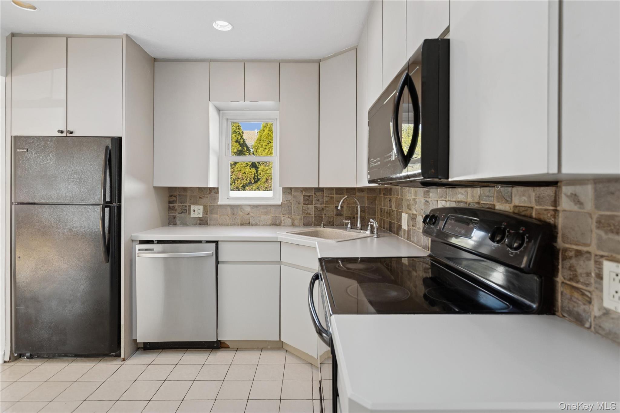 #18 photo, 1871 Relyea Drive, Merrick , NY 11566