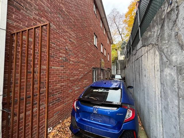 #2 photo, 86-66 Midland Parkway, 뉴욕퀸즈 Jamaica Estates , NY 11432