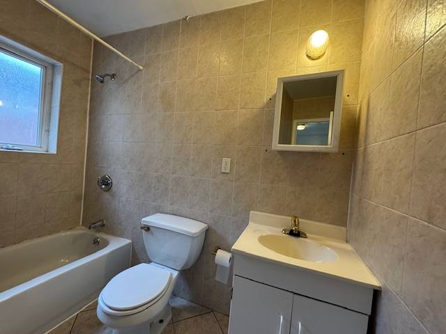 #21 photo, 86-66 Midland Parkway, 뉴욕퀸즈 Jamaica Estates , NY 11432