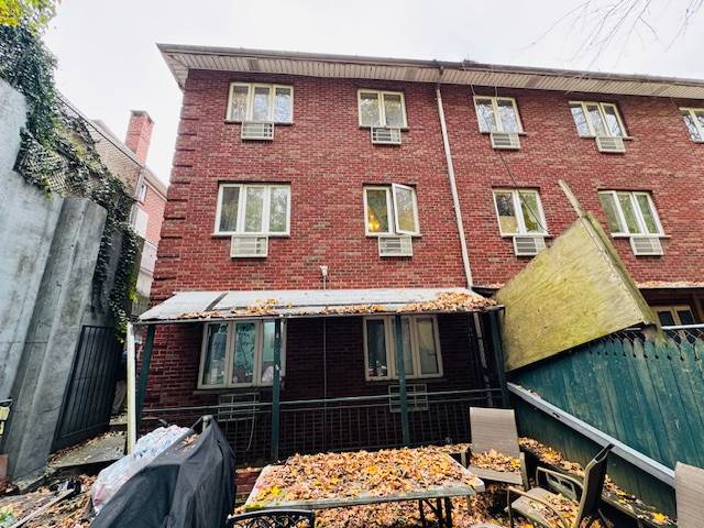 #26 photo, 86-66 Midland Parkway, 뉴욕퀸즈 Jamaica Estates , NY 11432