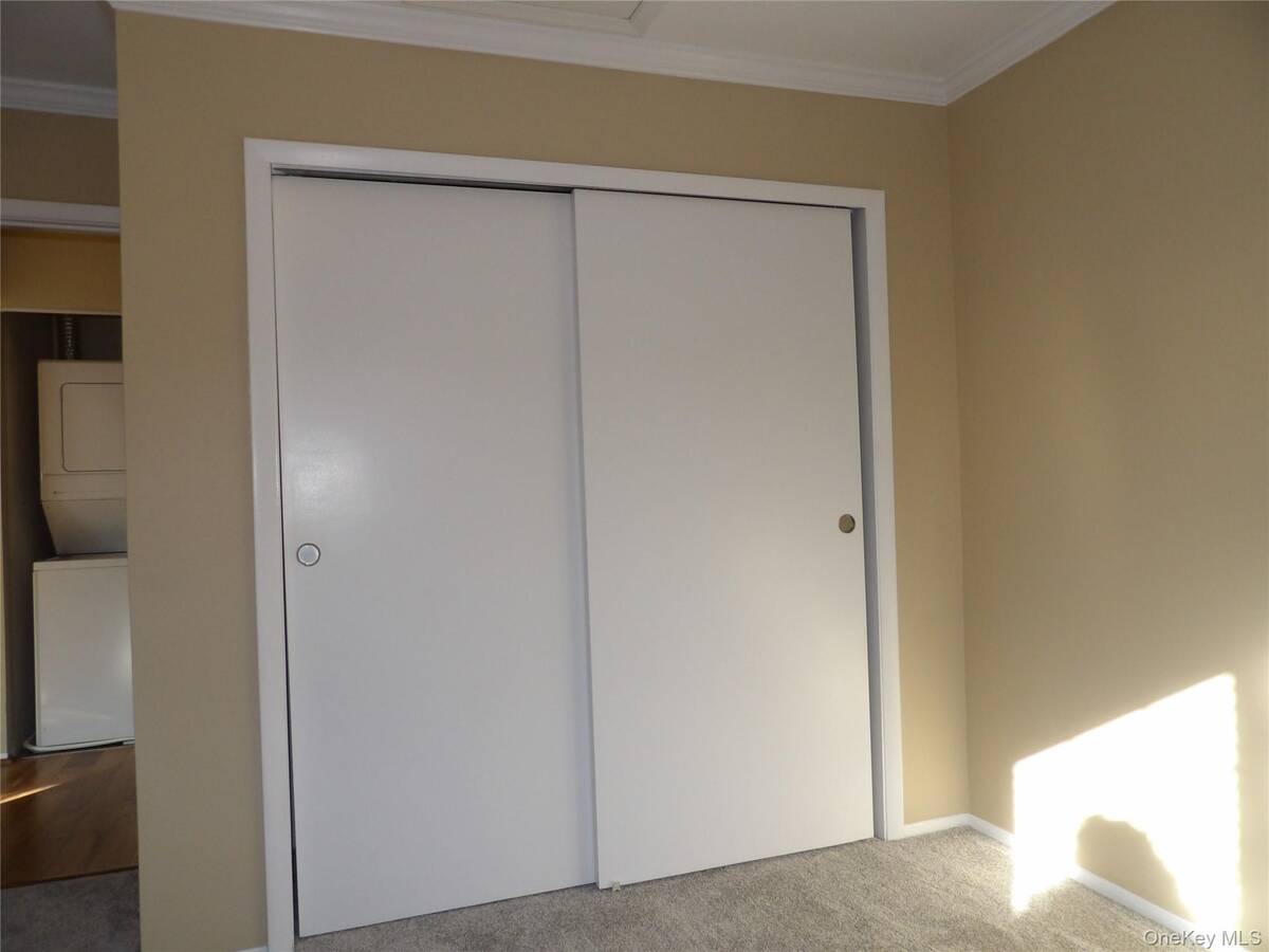 #13 photo, 26 Greenmeadow Drive, Babylon , NY 11702