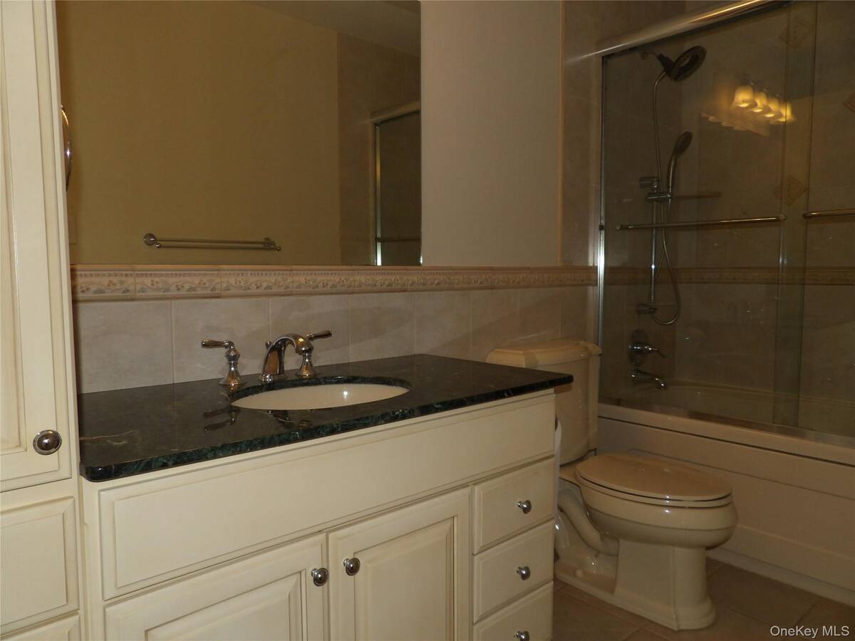 #14 photo, 26 Greenmeadow Drive, Babylon , NY 11702