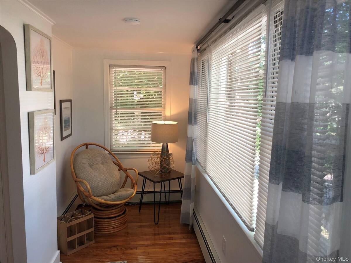 #1 photo, 69 Hill Drive, 롱 아일랜드 Riverhead , NY 11901