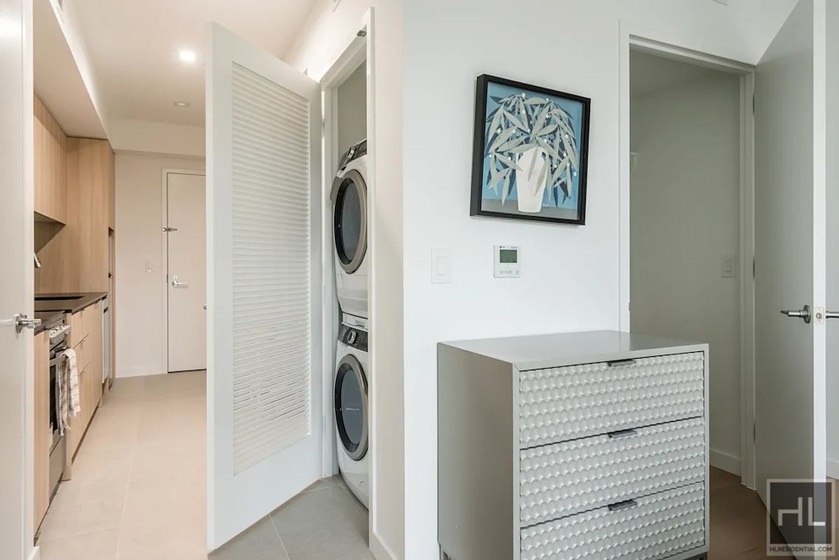 #7 photo, 975 Nostrand Avenue, ब्रुकलीन Crown Heights , NY 11225